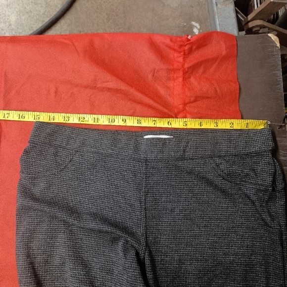 Gray Textured Leggings - Picture 10 of 10